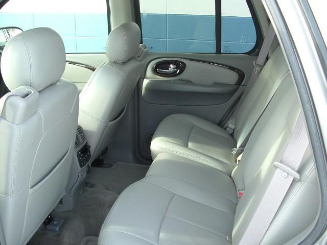 Buick Rainier 2006 photo 2