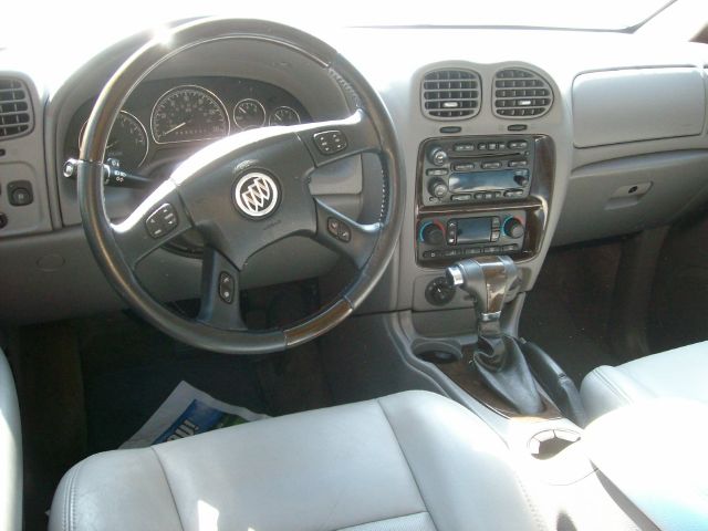 Buick Rainier 2006 photo 2