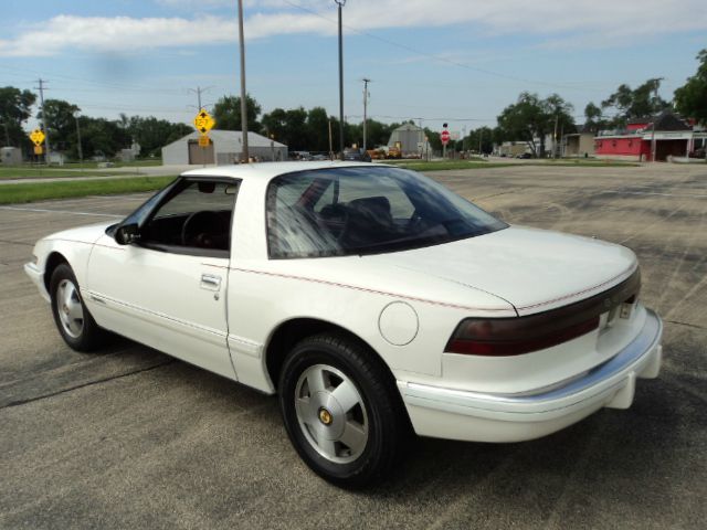 Buick Reatta 1989 photo 12