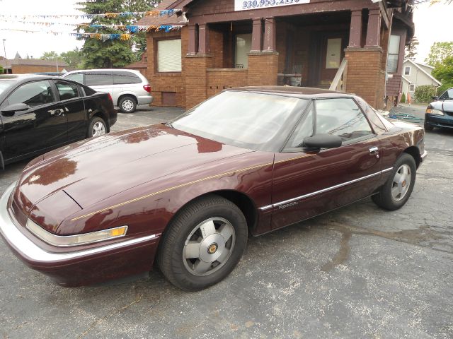 Buick Reatta 1989 photo 3