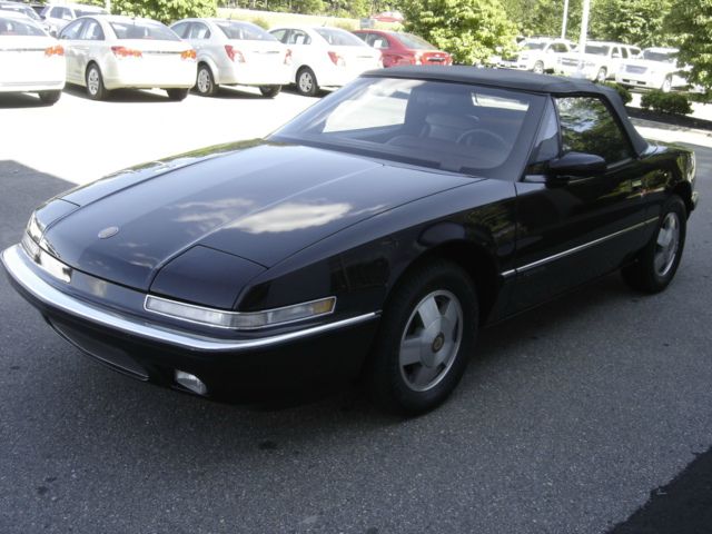 Buick Reatta 1990 photo 12