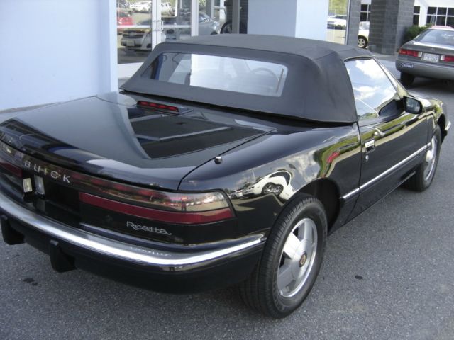 Buick Reatta 1990 photo 40