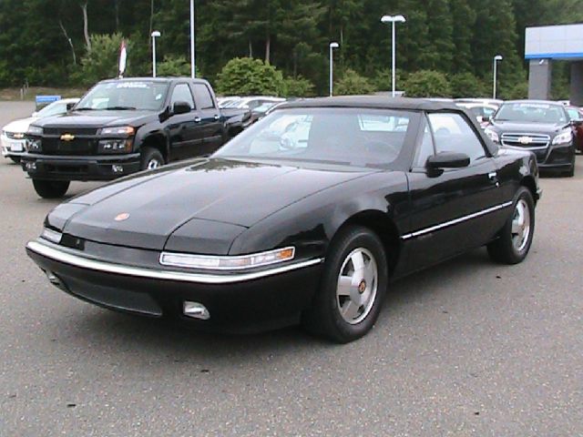 Buick Reatta 1990 photo 8