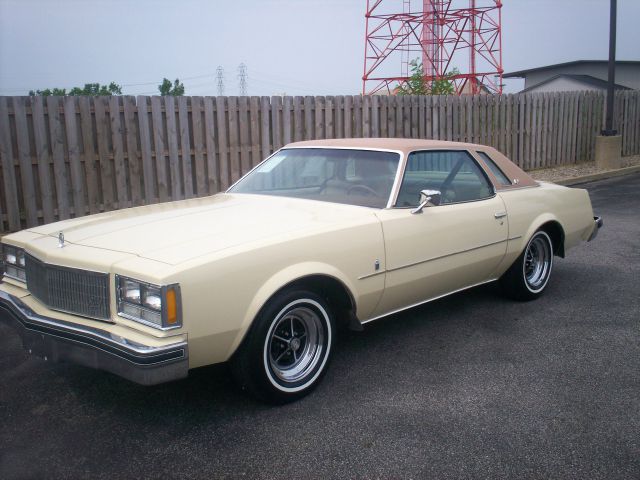 Buick REGAL 1976 photo 1