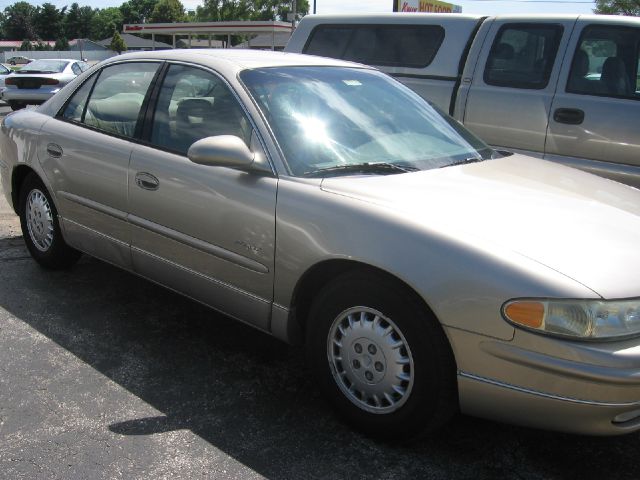 Buick REGAL 1998 photo 2