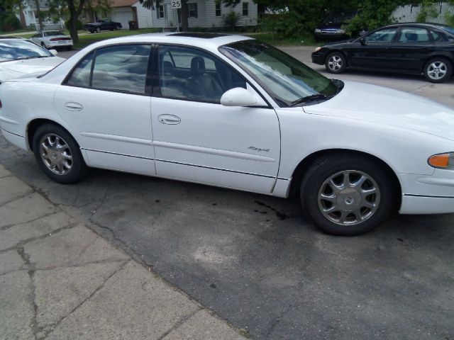 Buick REGAL 1998 photo 2