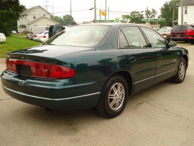 Buick REGAL 2000 photo 1