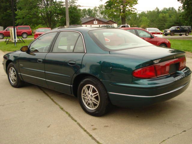 Buick REGAL 2000 photo 2