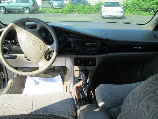 Buick REGAL 2000 photo 1