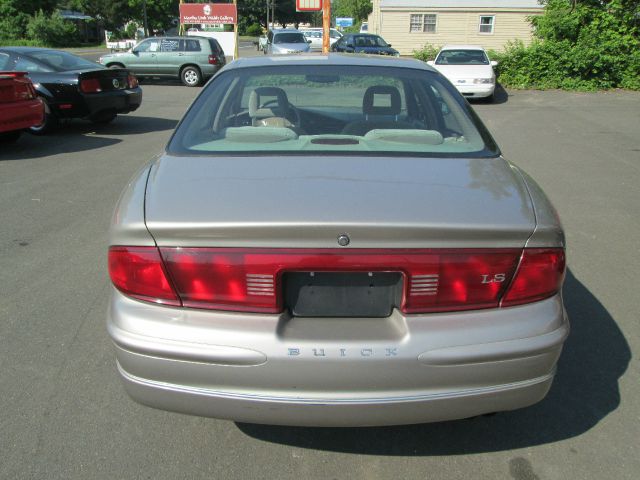 Buick REGAL 2000 photo 2