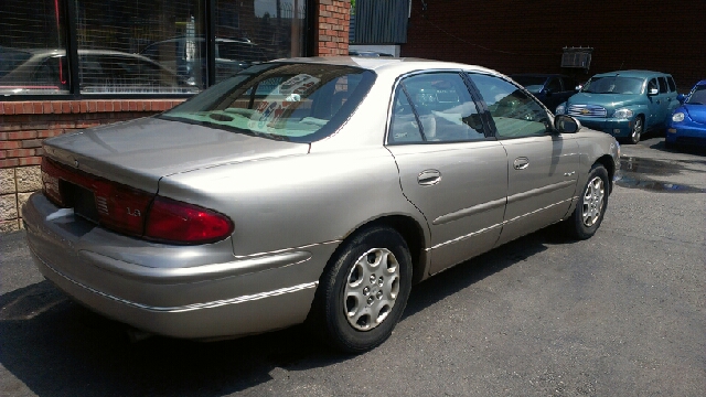 Buick REGAL 2000 photo 3