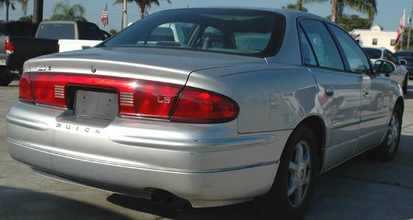 Buick REGAL 2000 photo 2