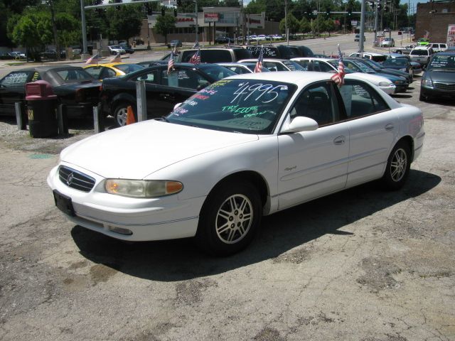 Buick REGAL 2000 photo 1