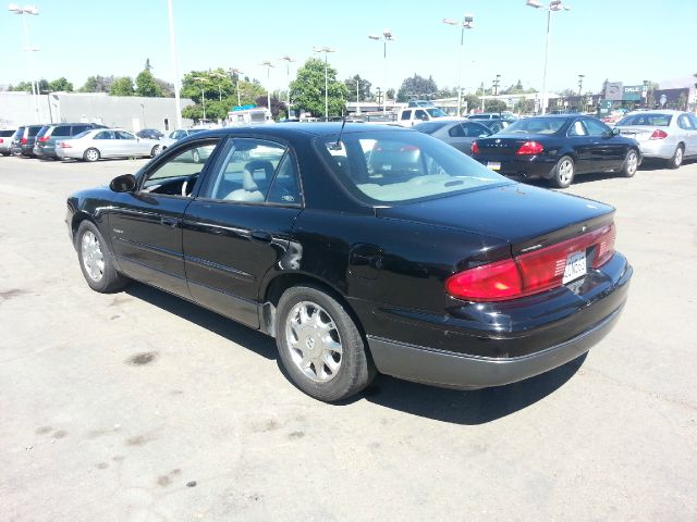 Buick REGAL 2001 photo 1