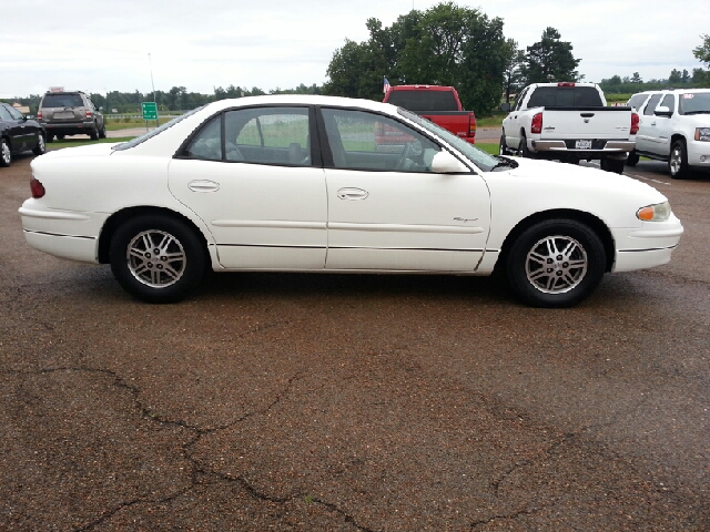 Buick REGAL 2001 photo 1