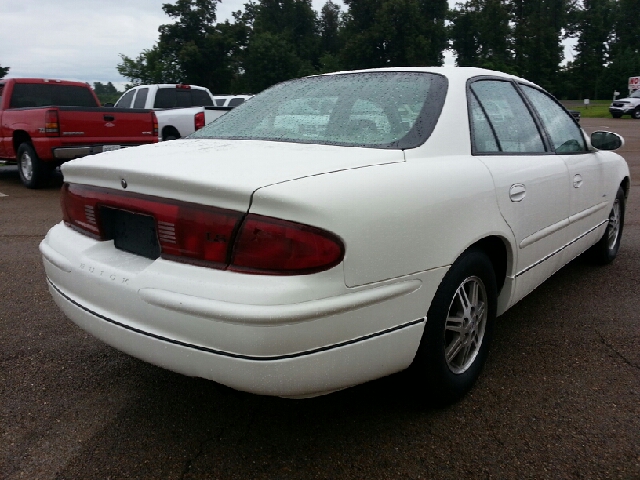 Buick REGAL 2001 photo 2