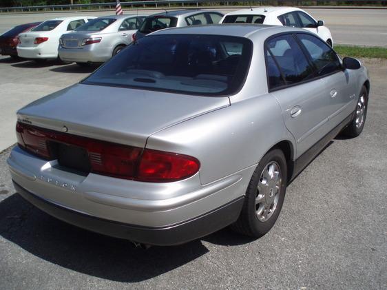 Buick REGAL 2001 photo 2