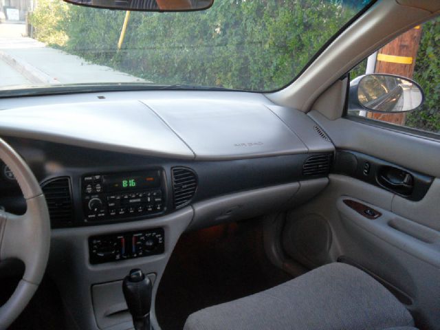 Buick REGAL 2002 photo 0