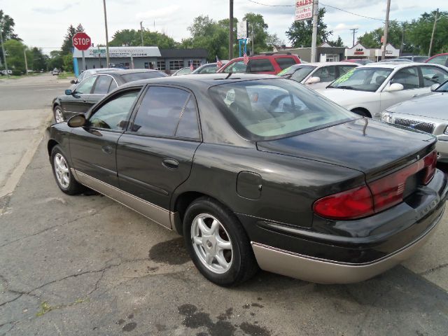 Buick REGAL 2002 photo 1