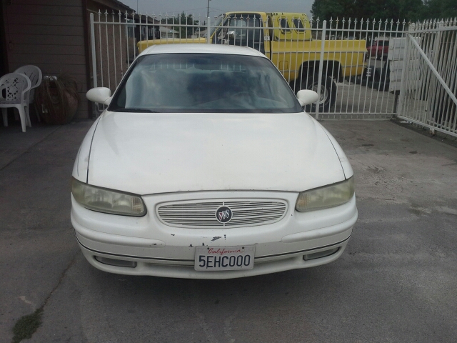 Buick REGAL 2003 photo 2