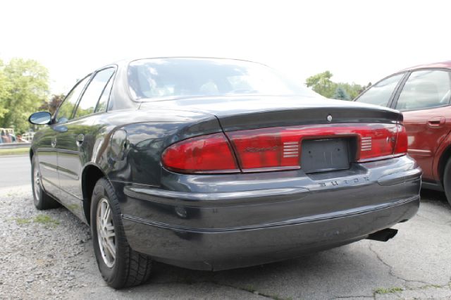 Buick REGAL 2003 photo 2