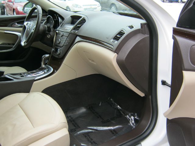 Buick REGAL 2011 photo 3