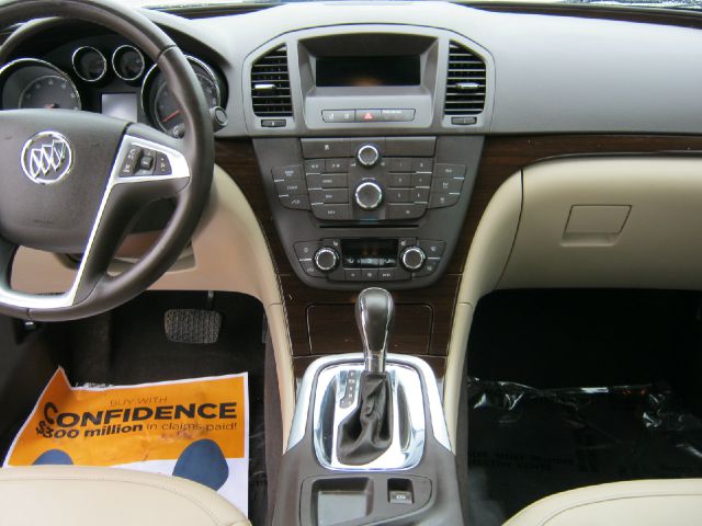 Buick REGAL 2011 photo 4