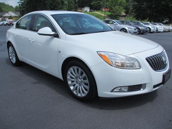 Buick REGAL 2011 photo 2