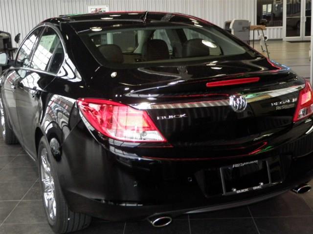 Buick REGAL 2012 photo 2