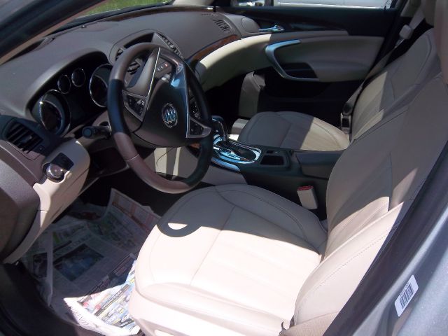 Buick REGAL 2012 photo 2