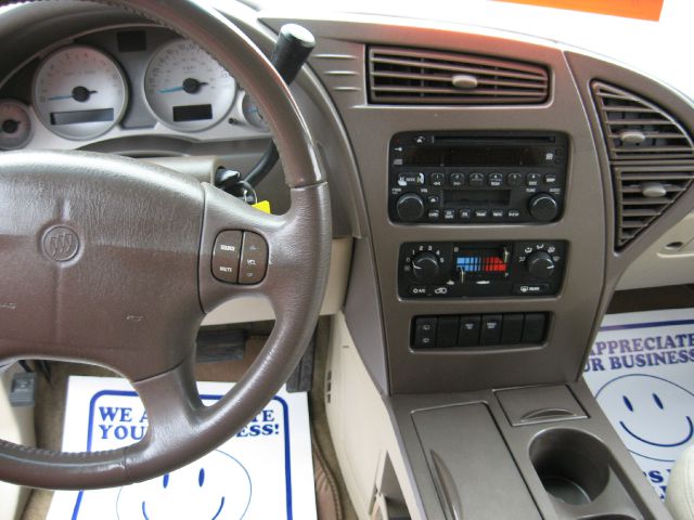 Buick Rendezvous 2004 photo 2