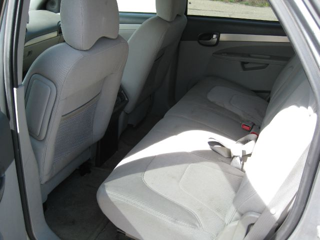 Buick Rendezvous 2004 photo 2