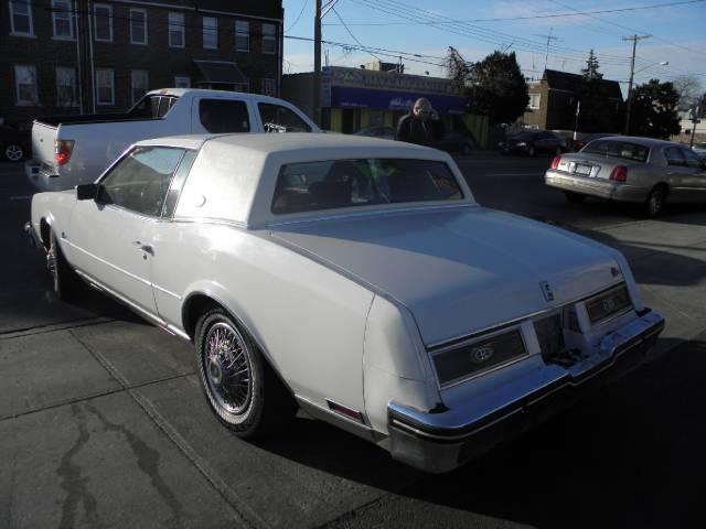 Buick Riviera 1983 photo 3