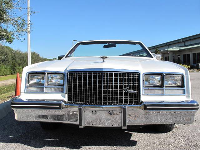 Buick Riviera 1983 photo 3