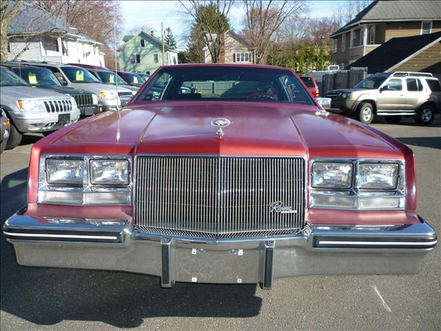 Buick Riviera 1985 photo 1