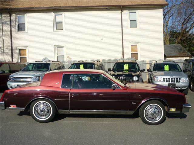 Buick Riviera 1985 photo 4