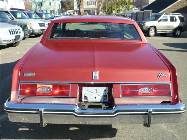 Buick Riviera 1985 photo 5