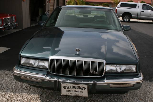 Buick Riviera 1992 photo 4