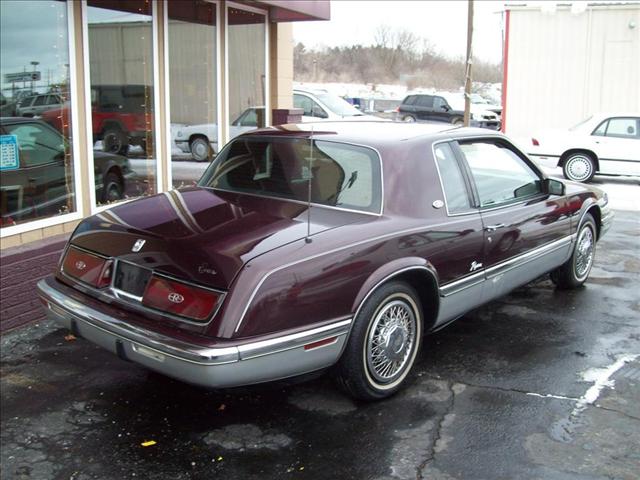 Buick Riviera 1993 photo 1