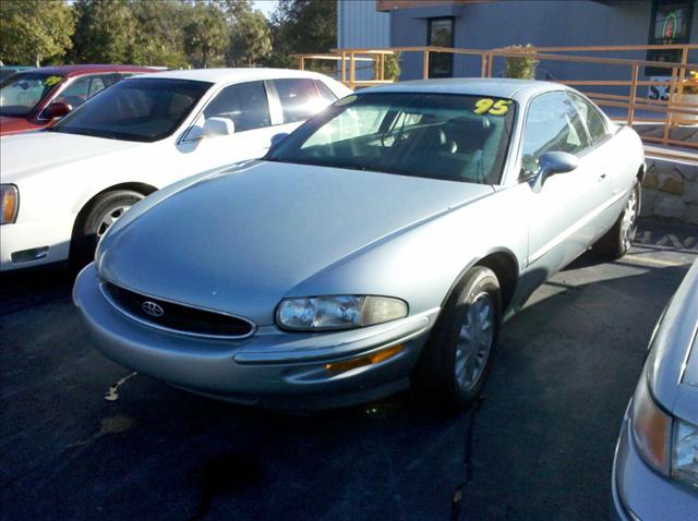 Buick Riviera 1995 photo 2