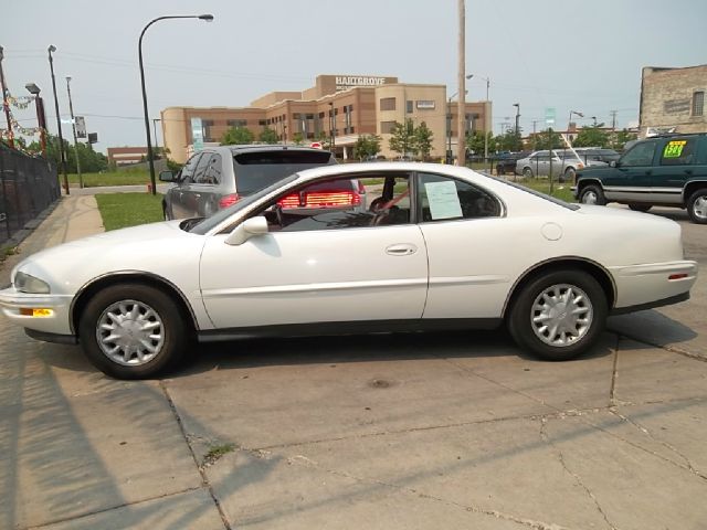 Buick Riviera 1996 photo 2