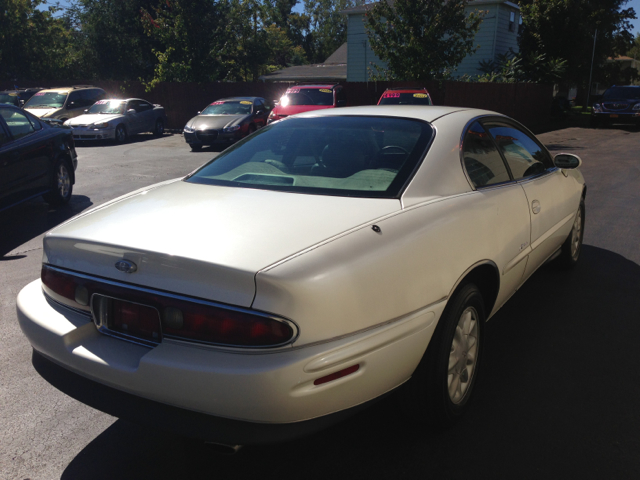 Buick Riviera 1997 photo 1