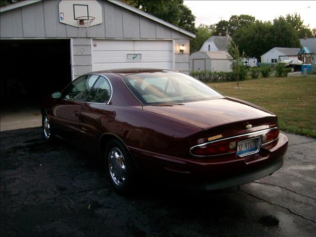 Buick Riviera 1998 photo 1