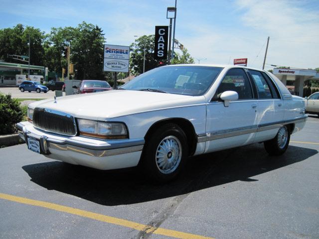 Buick Roadmaster SLT 25 Sedan