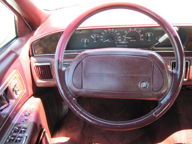 Buick Roadmaster 1993 photo 2