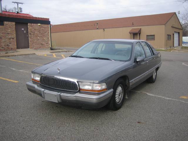 Buick Roadmaster 1993 photo 1