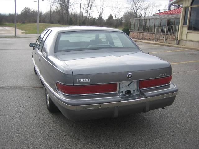 Buick Roadmaster 1993 photo 4