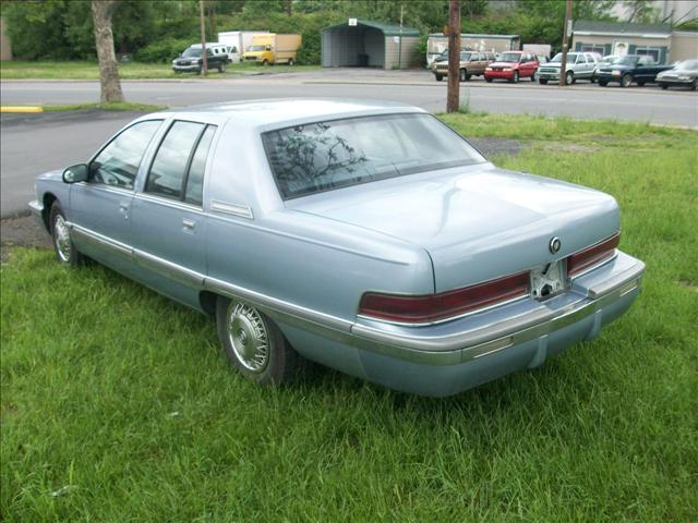 Buick Roadmaster 1995 photo 1