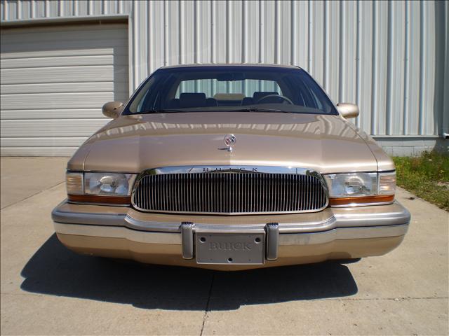 Buick Roadmaster 1995 photo 1