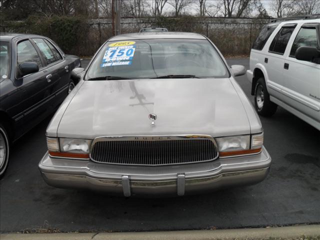 Buick Roadmaster 1995 photo 1